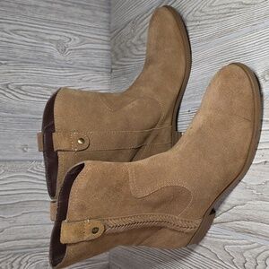 G.H. Bass & Co. Cindy Suede Leather Tan Ankle Boots Womens Size 7.5